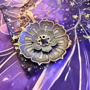 Metallist viirukihoidja